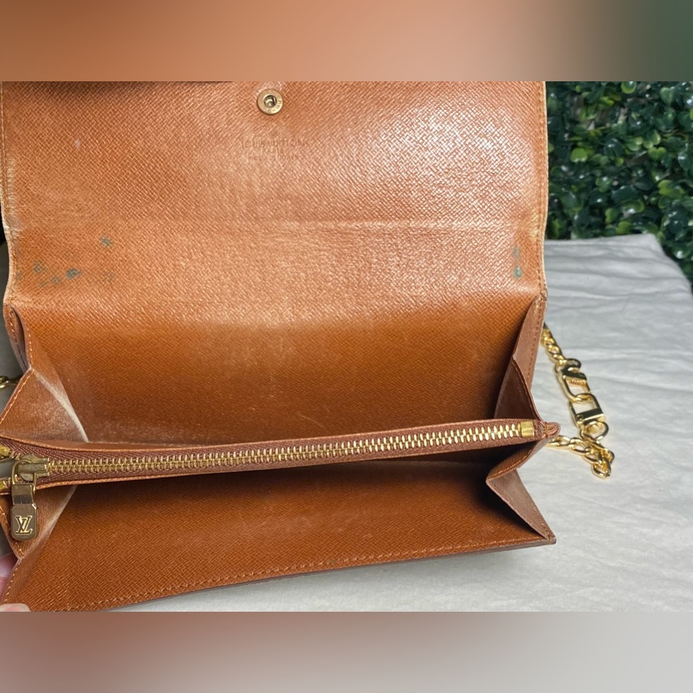 Louis Vuitton Wallet - Picture 10 of 16